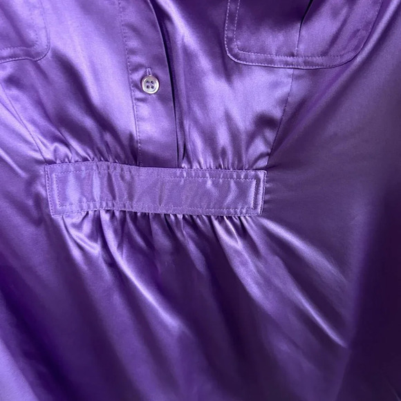 BCBGMaxAzria Purple 100% Silk Short Sleeve Blouse Size Medium - Picture 4 of 9